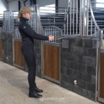 27840284-CcGqV