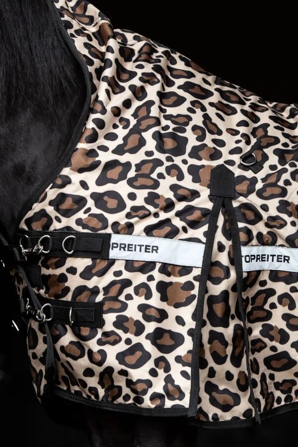 topreiter-horsewear-horse-rain-rug-leopard-chest-closure-detail-front_1365x2048