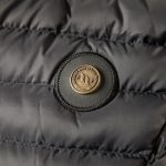1649—1650-Luna-W_s-vest-WEB-05_2048x2048
