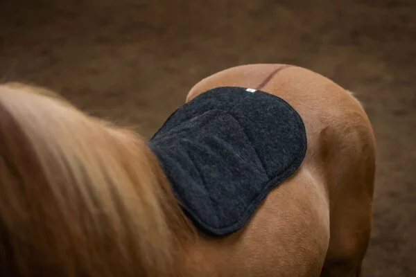 Kidka_Saddlepad_black2_homepage