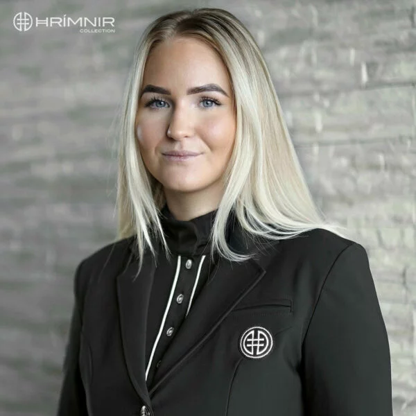 hrímnir_krafla_tech_competition_jacket_johanna_smiling_half