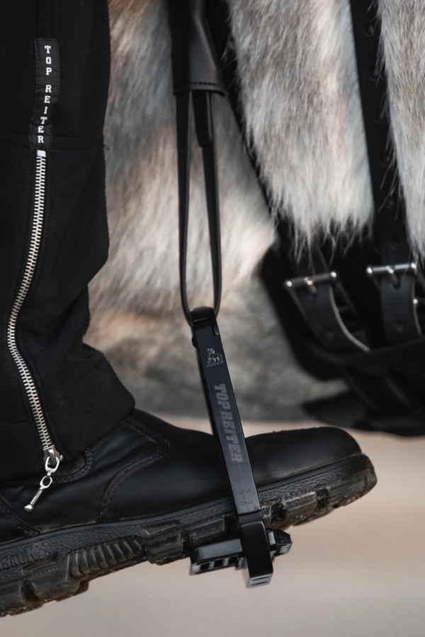 topreiter-safetystirrups-hrafn-detail_1920x1920