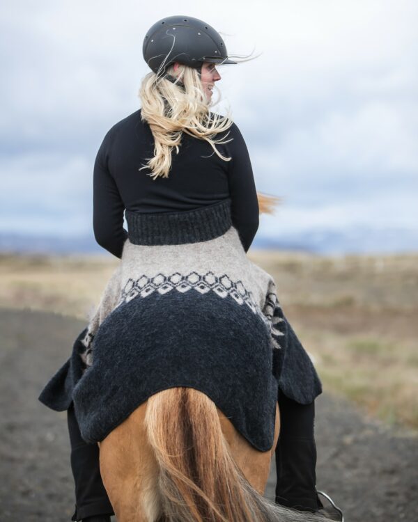 Isar-Poncho-Jacket_beige-3