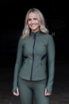 topreiter-alda-green-jacket-front_1920x1920