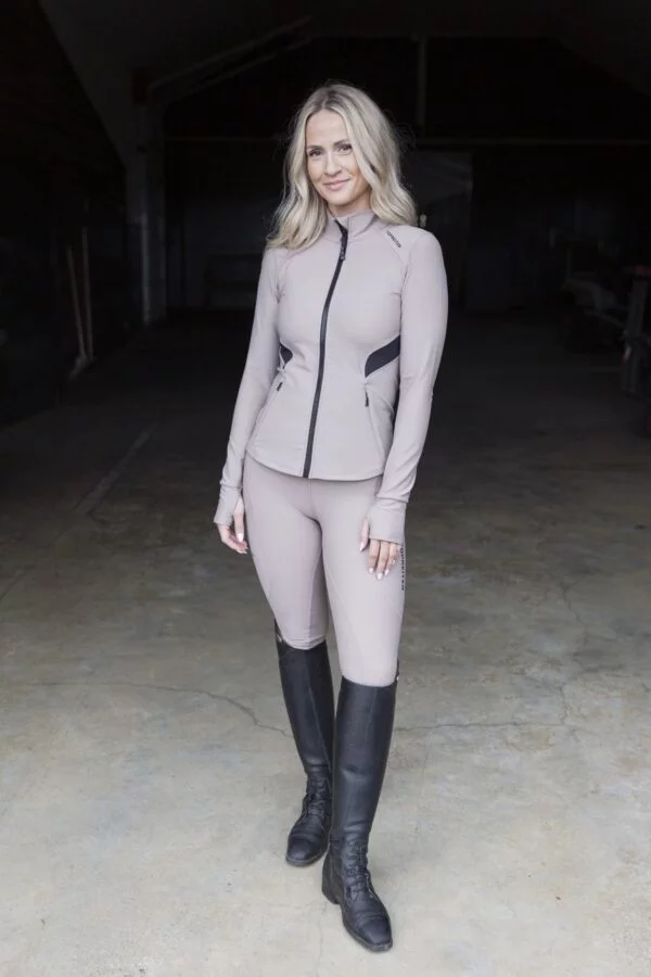 topreiter-alda-sand-jacket-full-outfit_1920x1920