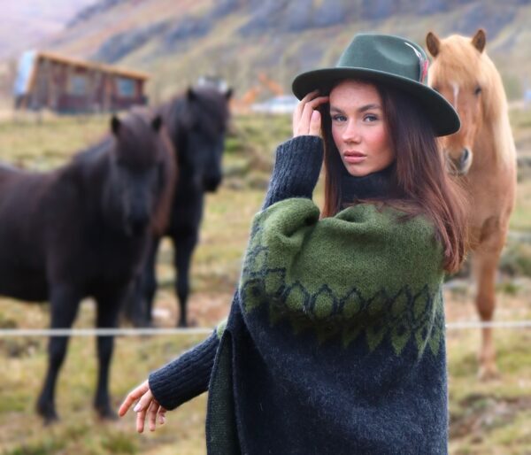 kidka_poncho-green_side_small