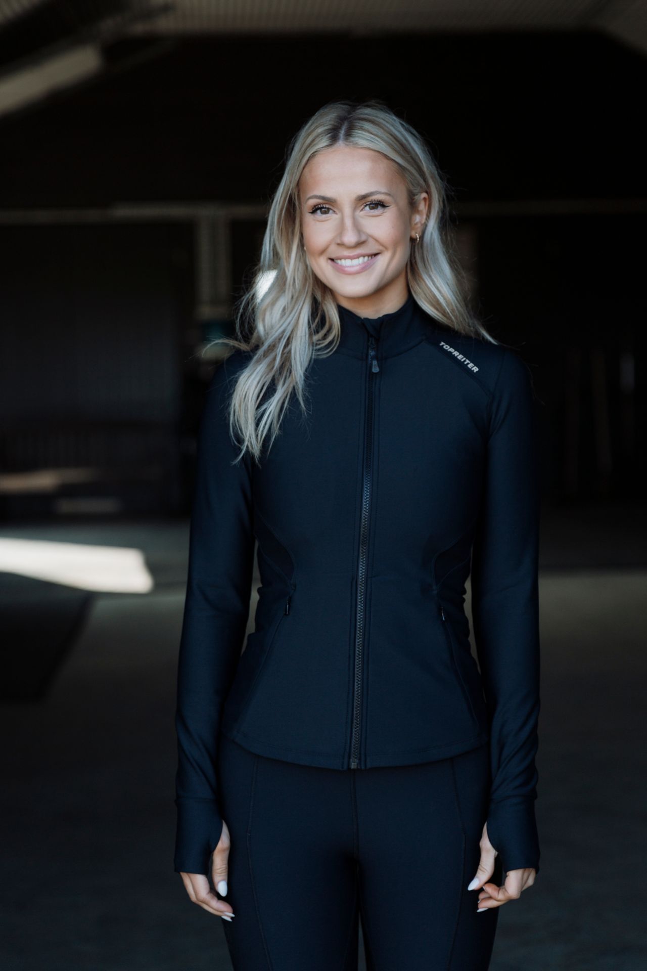 topreiter-jacket-women-alda-black-front-full_1920x1920