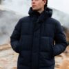 topreiter_parka_strengur_unisex_black_men_closeup_1920x1920