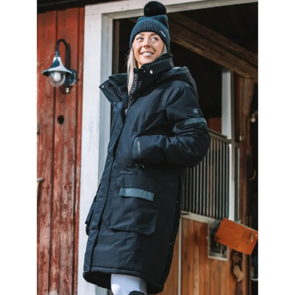 MH_Royal_Saga_Coat_2