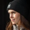 topreiter_beanie_ssvartfifoss_black_detail_1920x1920