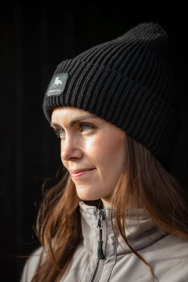 topreiter_beanie_ssvartfifoss_black_detail_1920x1920