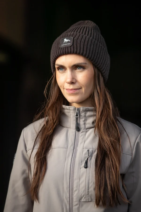 topreiter_beanie_ssvartfifoss_brown_detail_1920x1920