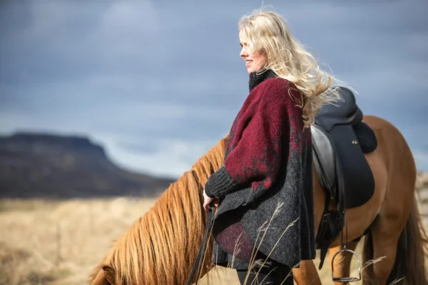 Isar-Poncho-Jacket_red4