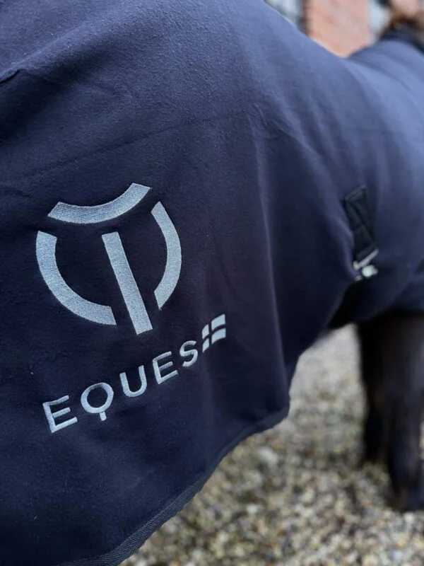 Fleece-Blanket-Horse-5-scaled