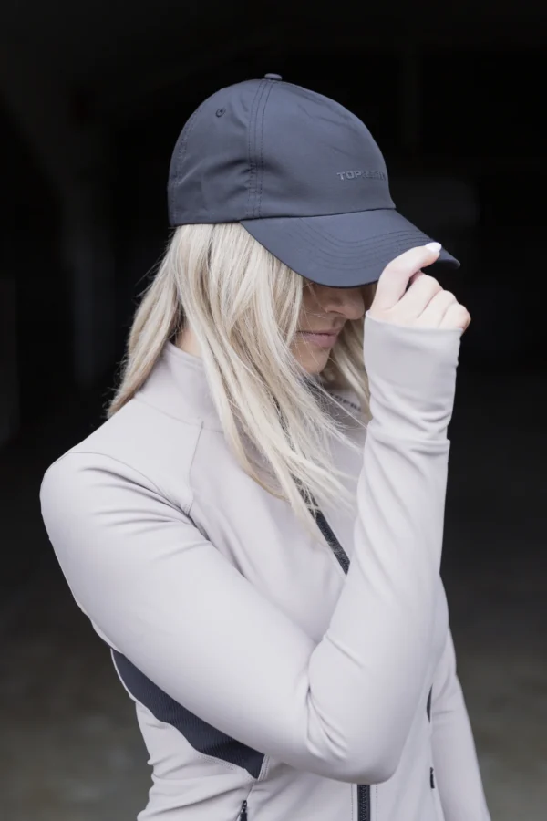 topreiter-cap-ari-blacl-detail_1365x2048