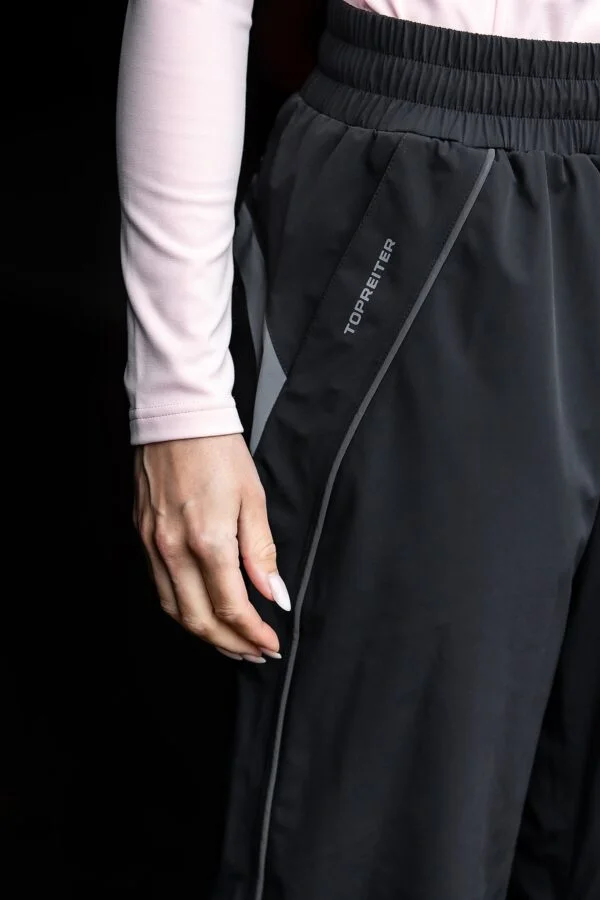 topreiter-equestrianwear-unisex-rain-pants-kari-black-pocket-detail_1365x2048