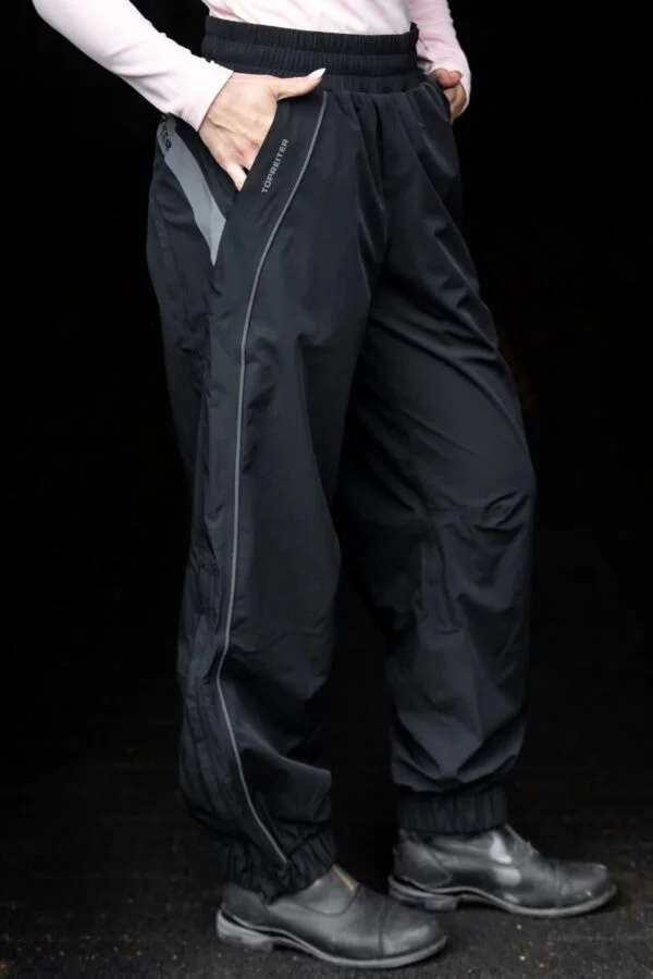 topreiter-equestrianwear-unisex-rain-pants-kari-black-women-side_1365x2048
