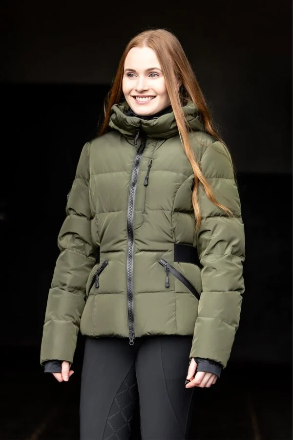 topreiter-equestrianwear-women-puffer-jacket-moa-olive-front_1365x2048