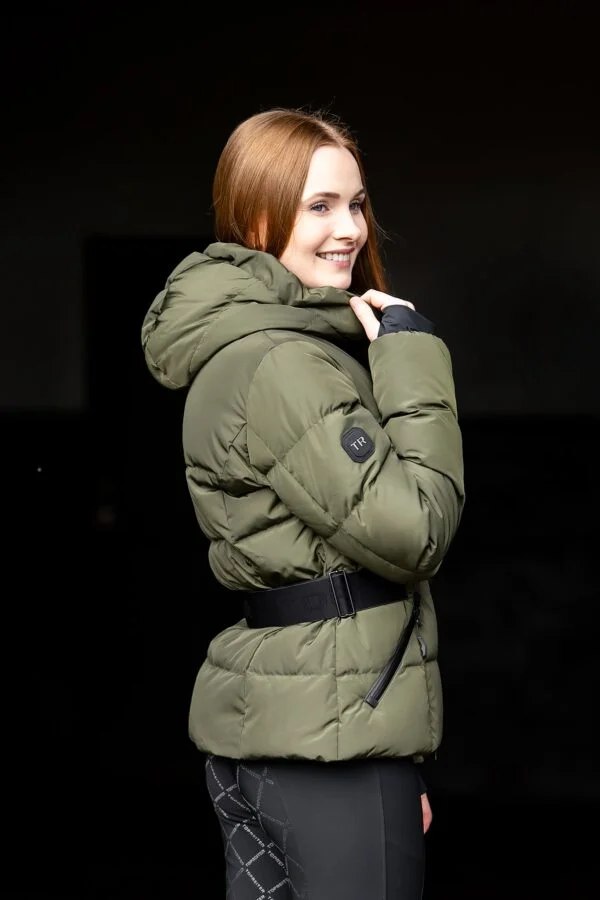 topreiter-equestrianwear-women-puffer-jacket-moa-olive-side_1365x2048